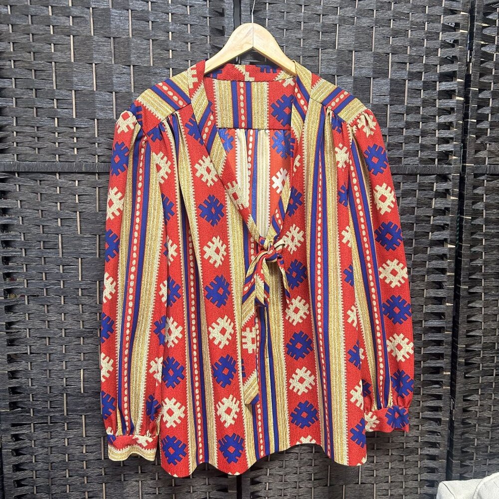 Vintage Geometric Pattern Phoenix Front and Pole Top Size 2X